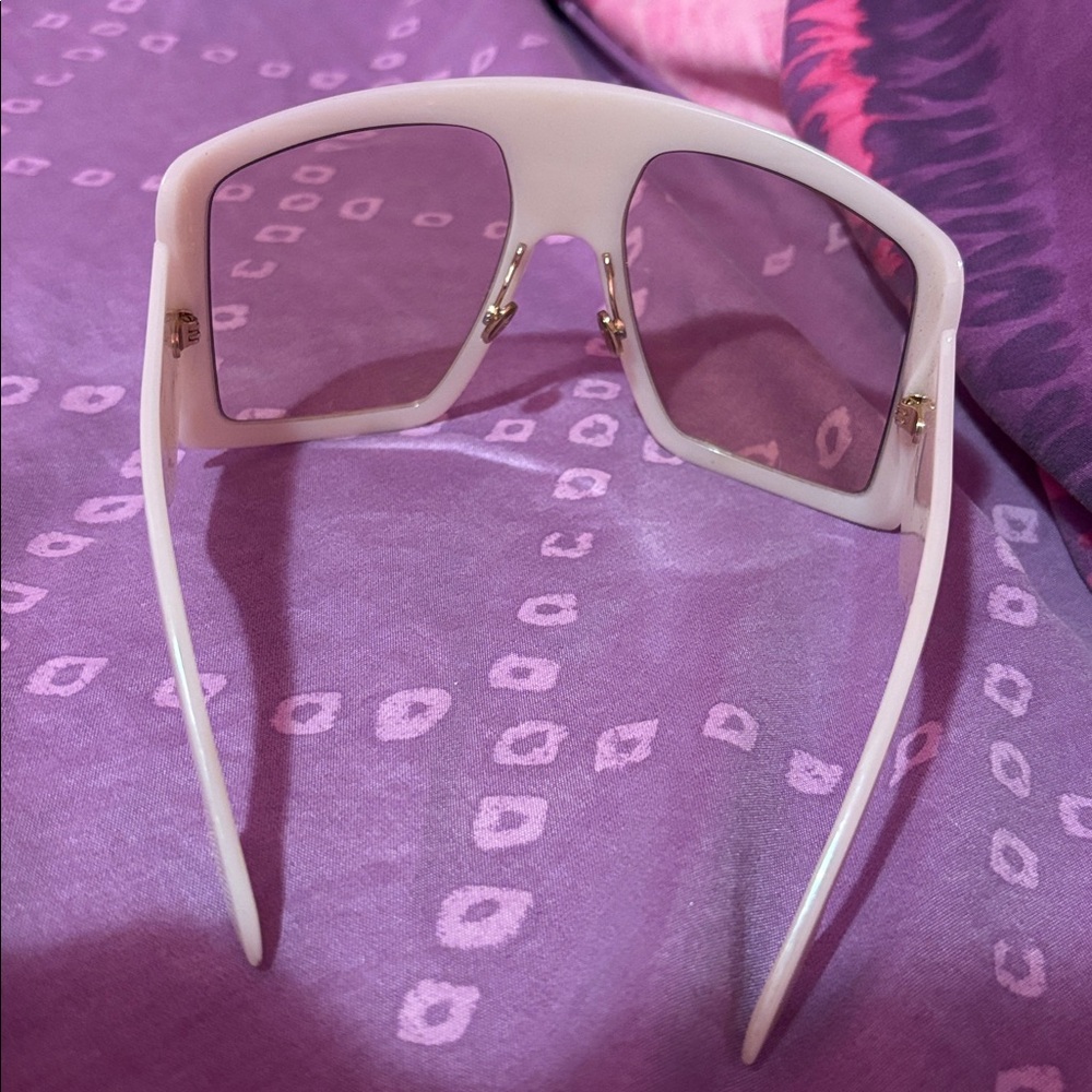Dior Cream Square Sunglasses - Picture 3 of 4